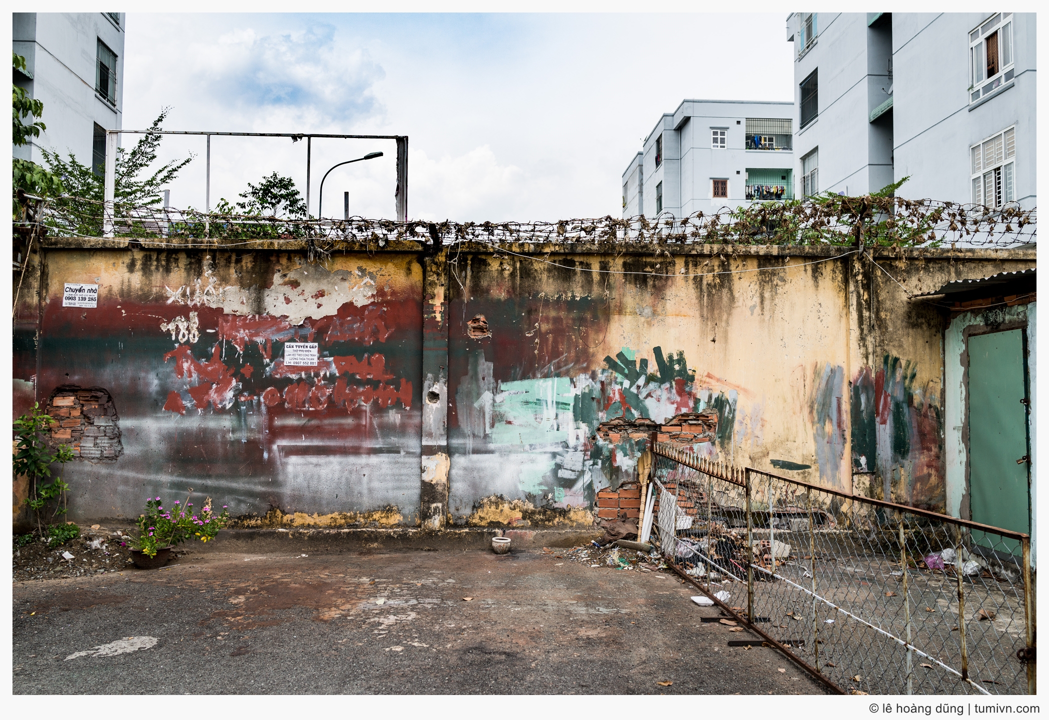 20160522-rx1r-wallbeforebroken