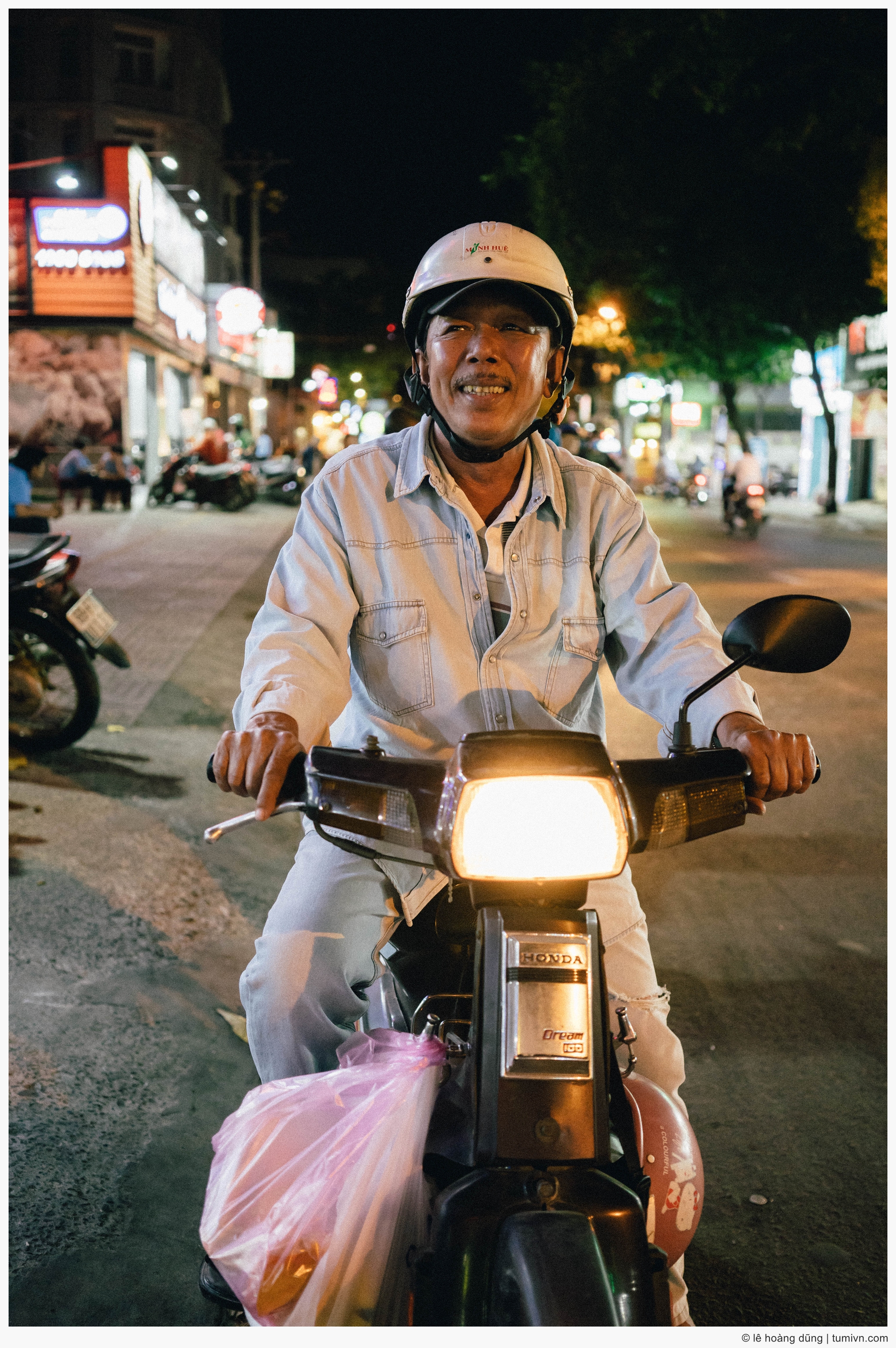 20190318-ILCE-7M3-FE 35mm F2.8 ZA-35 mm-chu-trung-09