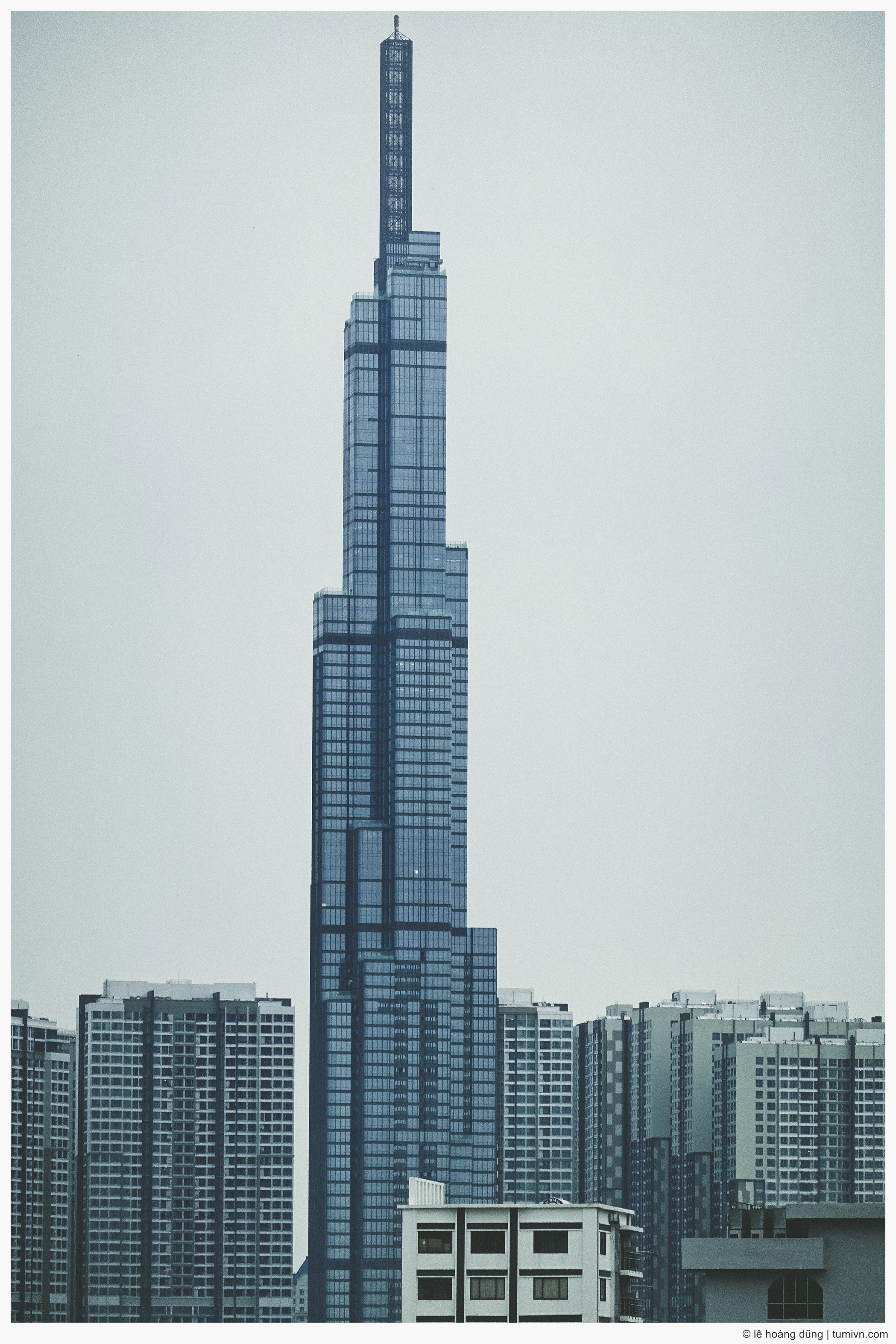 20181228-DSC-RX100M6-9.0-72.0 mm f-2.8-4.5-thap-vin-01