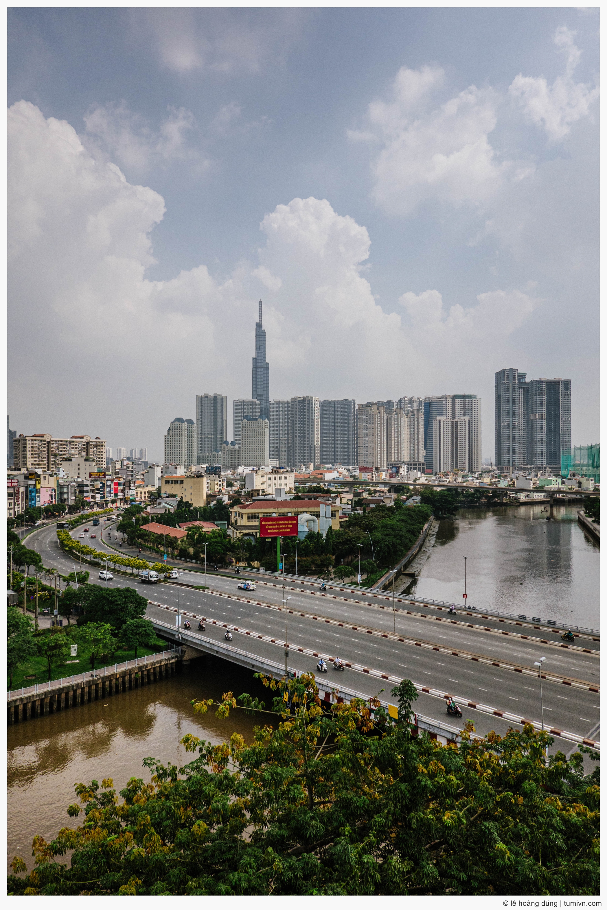 20191117-others-DSC-RX100M6-24-200mm F2.8-4.5-24 mm-027